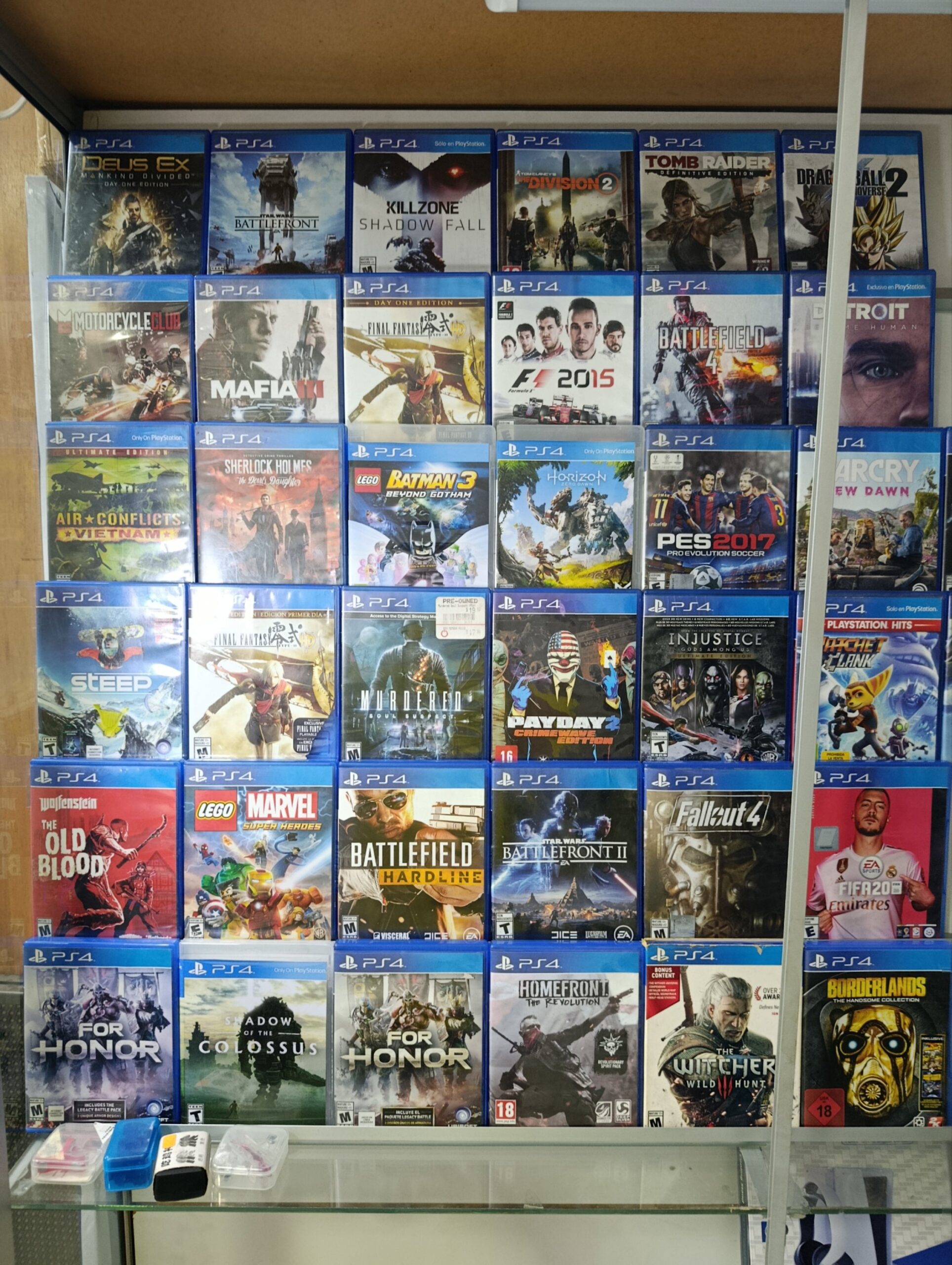 Juegos PS4 Semi Usados Cualquiera en 100 Bs.