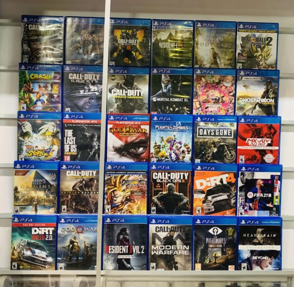 Juegos PS4 Semi Usados Cualquiera en 150 Bs.